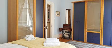 Luxury Apartment, 2 Bedrooms, City View | Individually decorated, individually furnished, laptop workspace