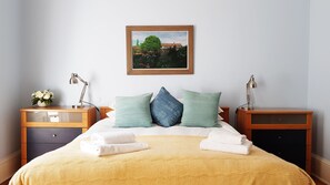 Luxury Apartment, 2 Bedrooms, City View | Individually decorated, individually furnished, laptop workspace - Luxury Central Old Town Suite Edinburgh (Edinburgh)