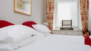 Premier Apartment, Kitchen, City View | 2 bedrooms, premium bedding, individually decorated