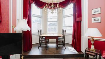 Premier Apartment, Kitchen, City View | Living area | Flat-screen TV, iPod dock