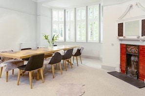 Grand Edinburgh Castlehill  4-bedroom Apartment | Room amenity - Grand Edinburgh Castlehill Apartment (Edinburgh)