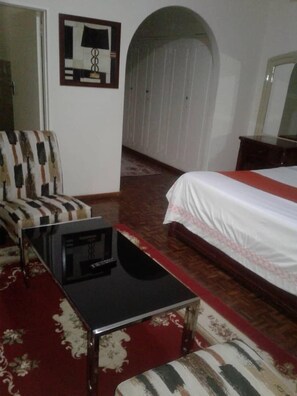 Espace de travail pour ordinateur portable, rideaux occultants