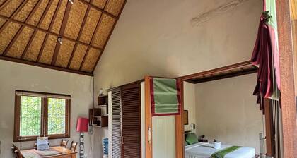 Upper Level 1BR Apartment with Swimming Pool