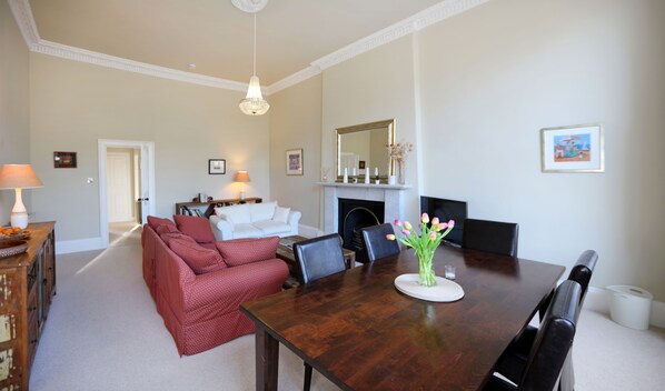 Appartement Premium, 2 chambres, vue ville | Salle de séjour