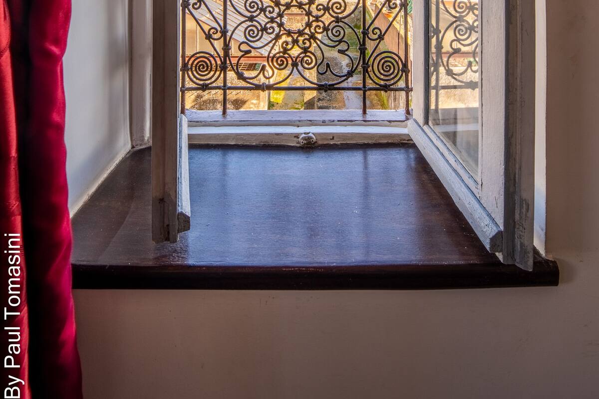 Double Room | Desk, blackout drapes, soundproofing, iron/ironing board (on request)
