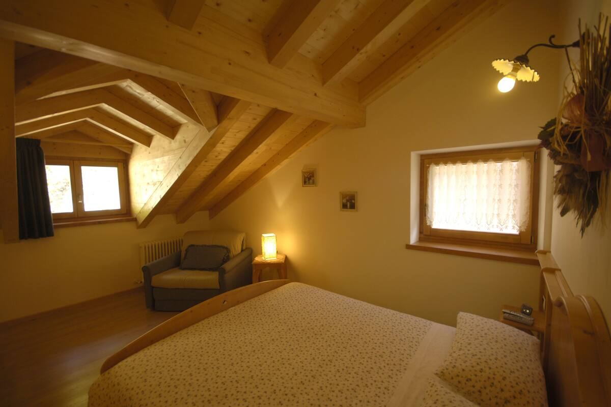 Traditional Double Room, 1 Double Bed with Sofa bed, Mountain View (La Brenta, La Trosa, El Retel) | Down duvets, in-room safe, desk, blackout curtains