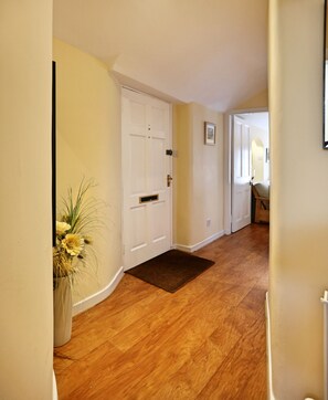 Comfort Apartment, 2 Bedrooms | Living area