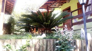 Basic Chalet, Garden View | Hypo-allergenic bedding, minibar, desk, iron/ironing board - Pousada Licuri (Santana do Riacho)
