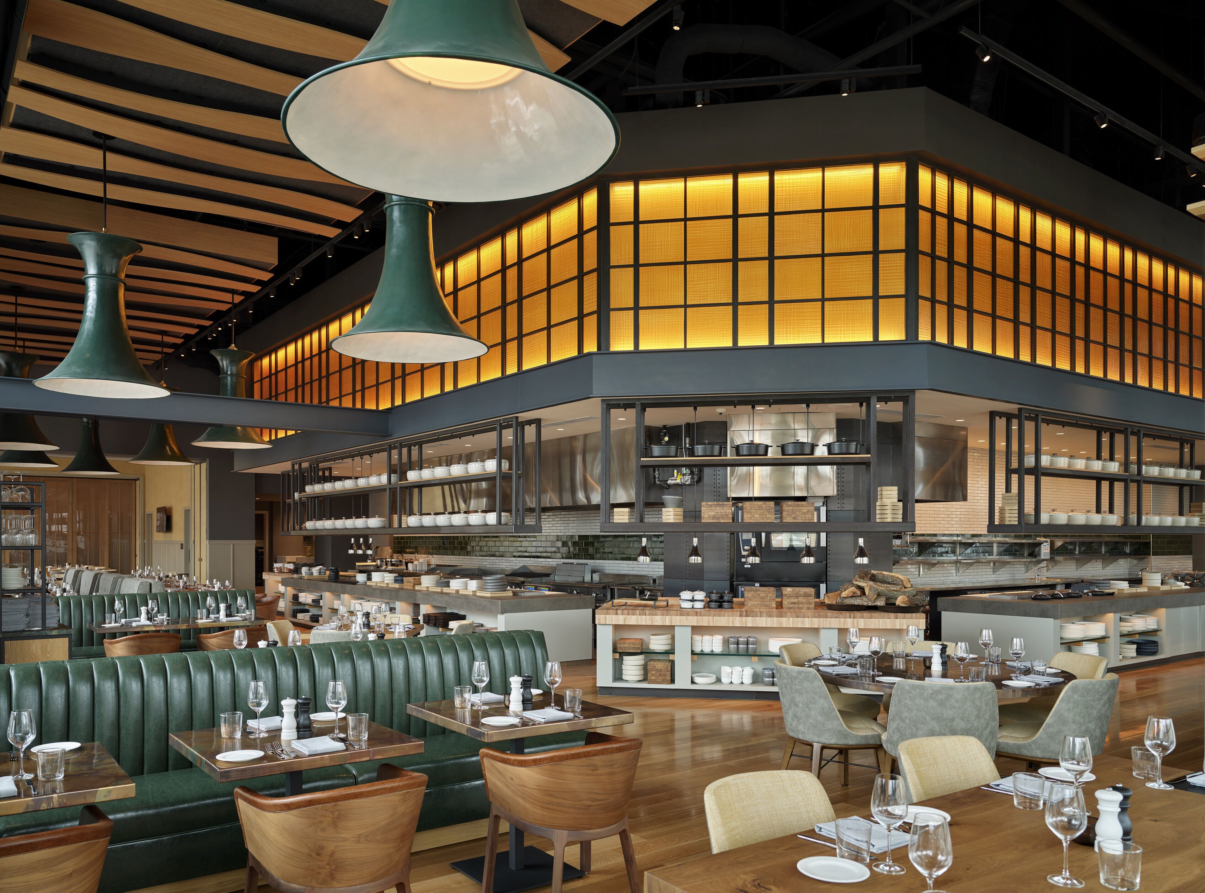 2 restaurants, breakfast, lunch, dinner served; american cuisine