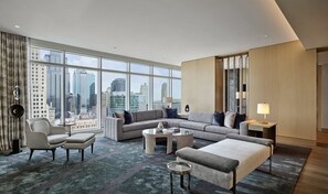 Luxe beddengoed, pillowtop-bedden, een minibar, een kluis op de kamer