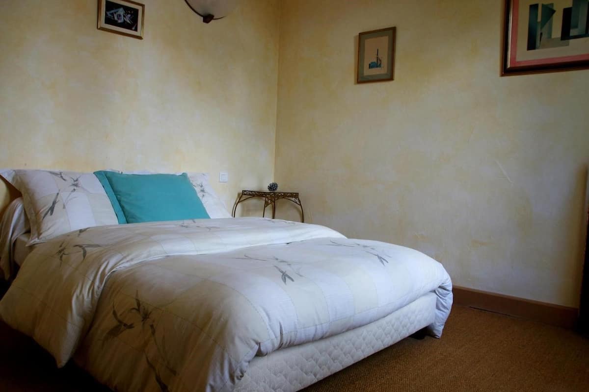 Suite, Terrace, Garden View | Individually decorated, individually furnished, rollaway beds, free WiFi