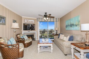 تلفزيون، مدفأة، مشغل دي في دي، كرة قدم الطاولة