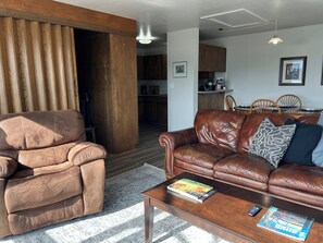 Smart TV, books - Downtown Apt 6 w/  Panoramic Ocean & Mountain Views (Sitka)