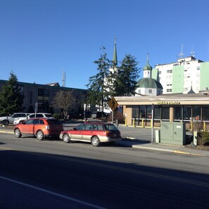 Estacionamiento en la propiedad 