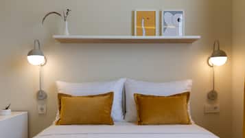 Premium bedding, minibar, individually decorated, individually furnished
