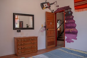 Deluxe Double Room, 1 Queen Bed (8 beds) | Free WiFi, bed sheets - Hostal Po - Hostel (Valparaiso)