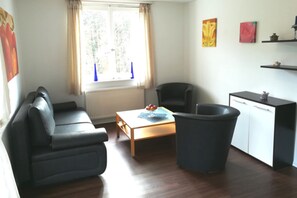 Apartment, Mehrere Betten (Nr.3) | Wohnbereich | Plasmafernseher, Netflix, DVD-Player