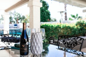 Outdoor dining - Stunning 3 BR, 2 Bath, Pool, Game Room, North Central Scottsdale (Scottsdale)
