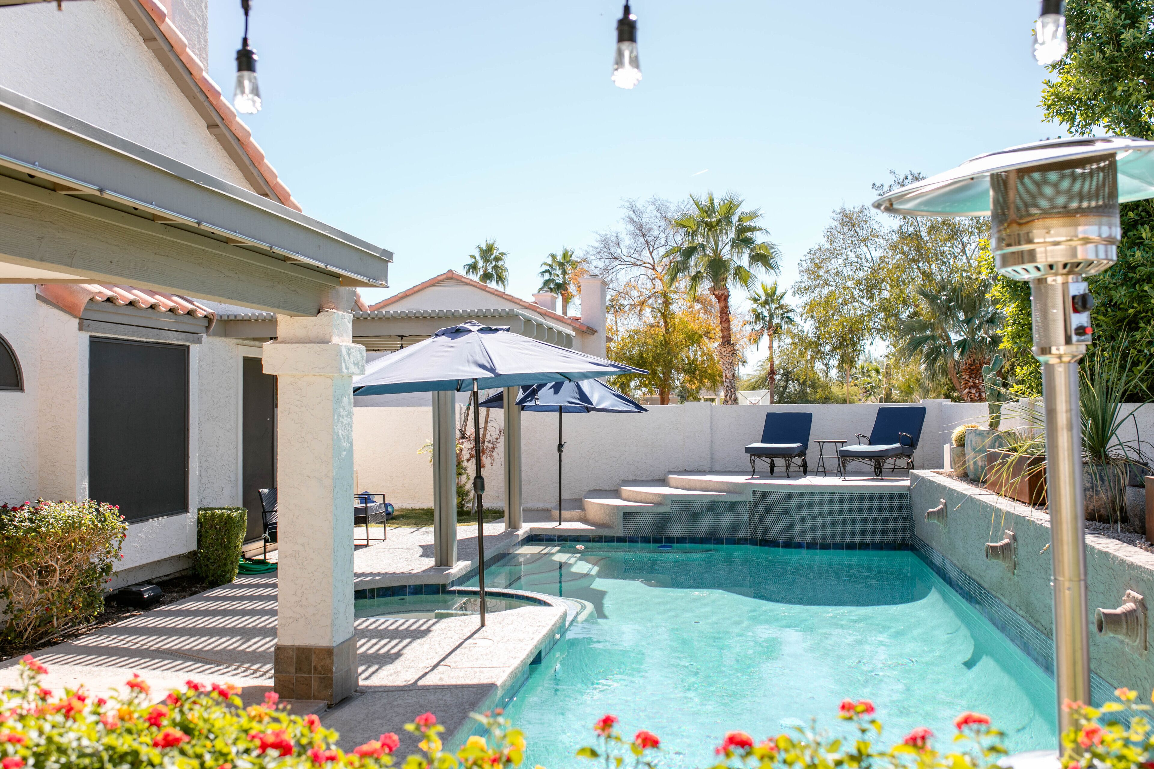 حمّام سباحة خارجي، حمّام سباحة مُدفَّأ