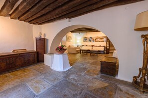 Interior - Miranda Hotel (Hydra)