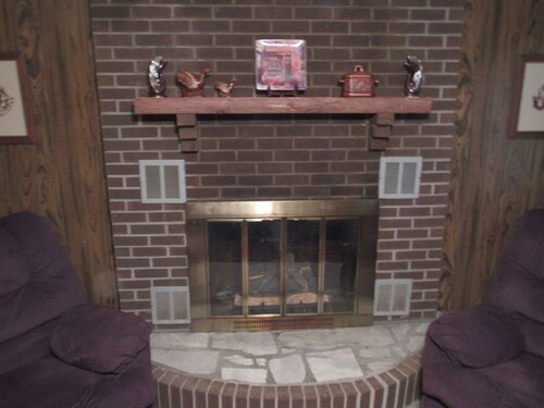 Roomy Relaxing House Large Yard Stores Restaurants Trails Lake River Paved Drive