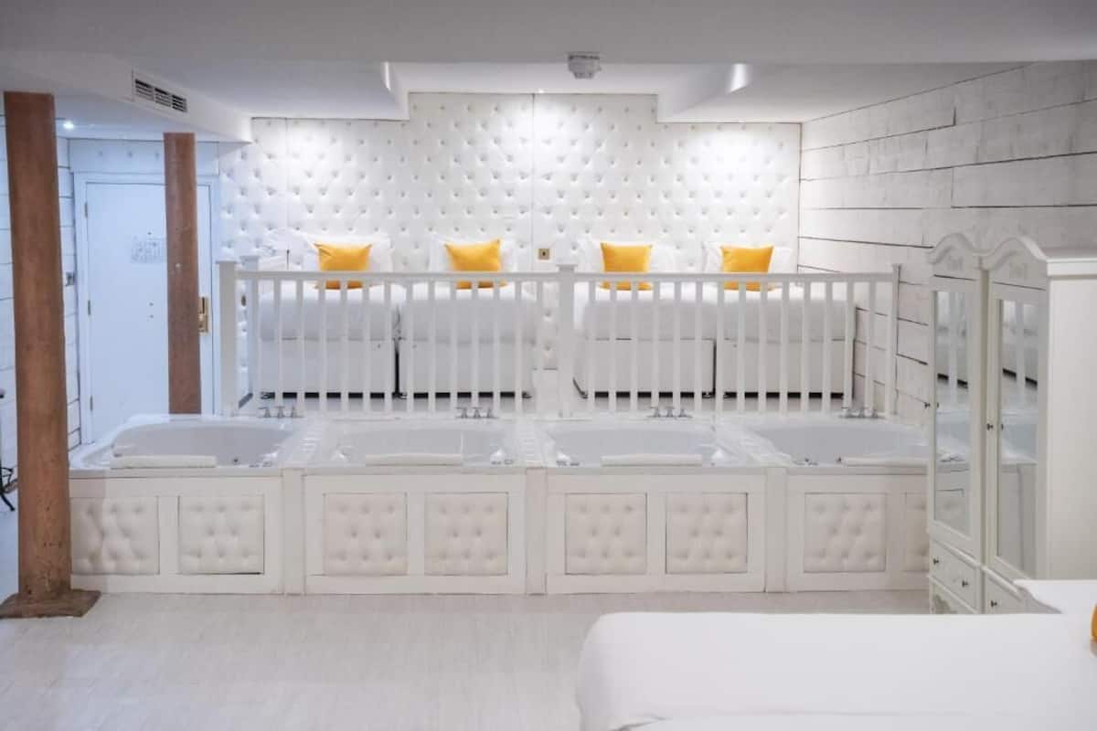 Cave for 8 | Egyptian cotton sheets, premium bedding, memory foam beds