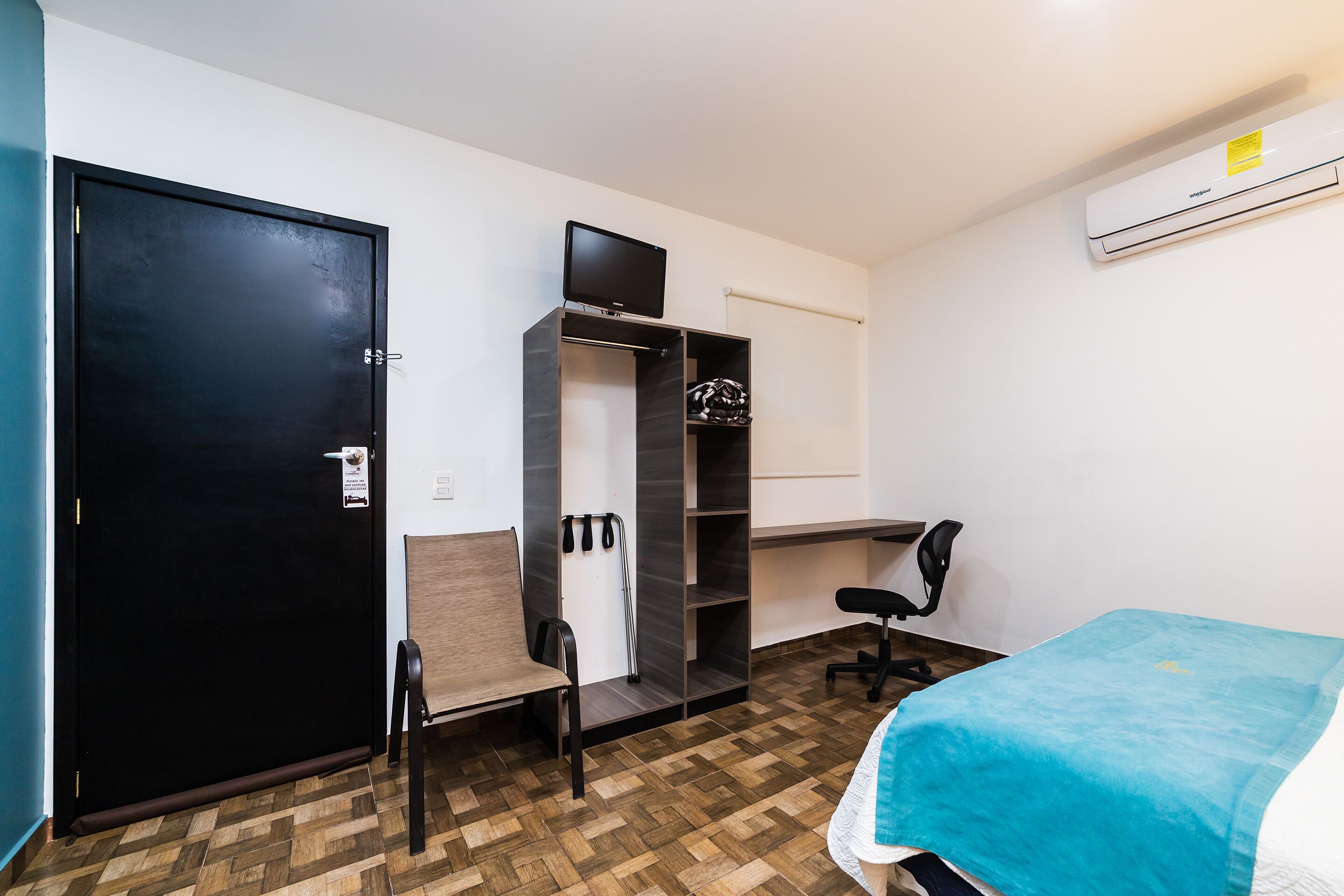 standard room | 1 bedroom, desk, iron/ironing board, free wifi