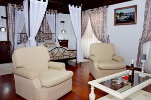 Soundproofing, free cribs/infant beds, free WiFi, bed sheets - Hotel Drago San Antonio (Icod de los Vinos)