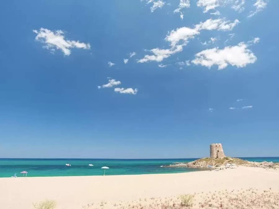 Aurinkovarjoja, kajakkimelontamahdollisuus