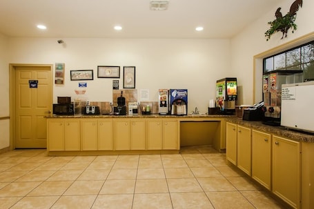 Breakfast area. Scottish Inn & Suites