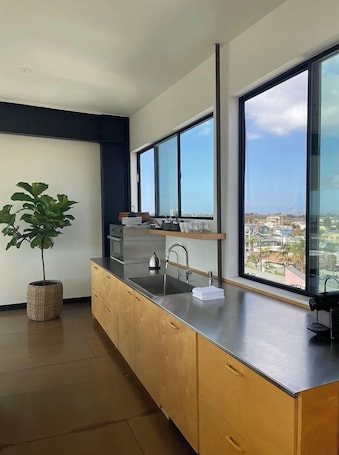 Panoramic Room | Private kitchen | Coffee/tea maker, electric kettle. Abpopa Hillcrest