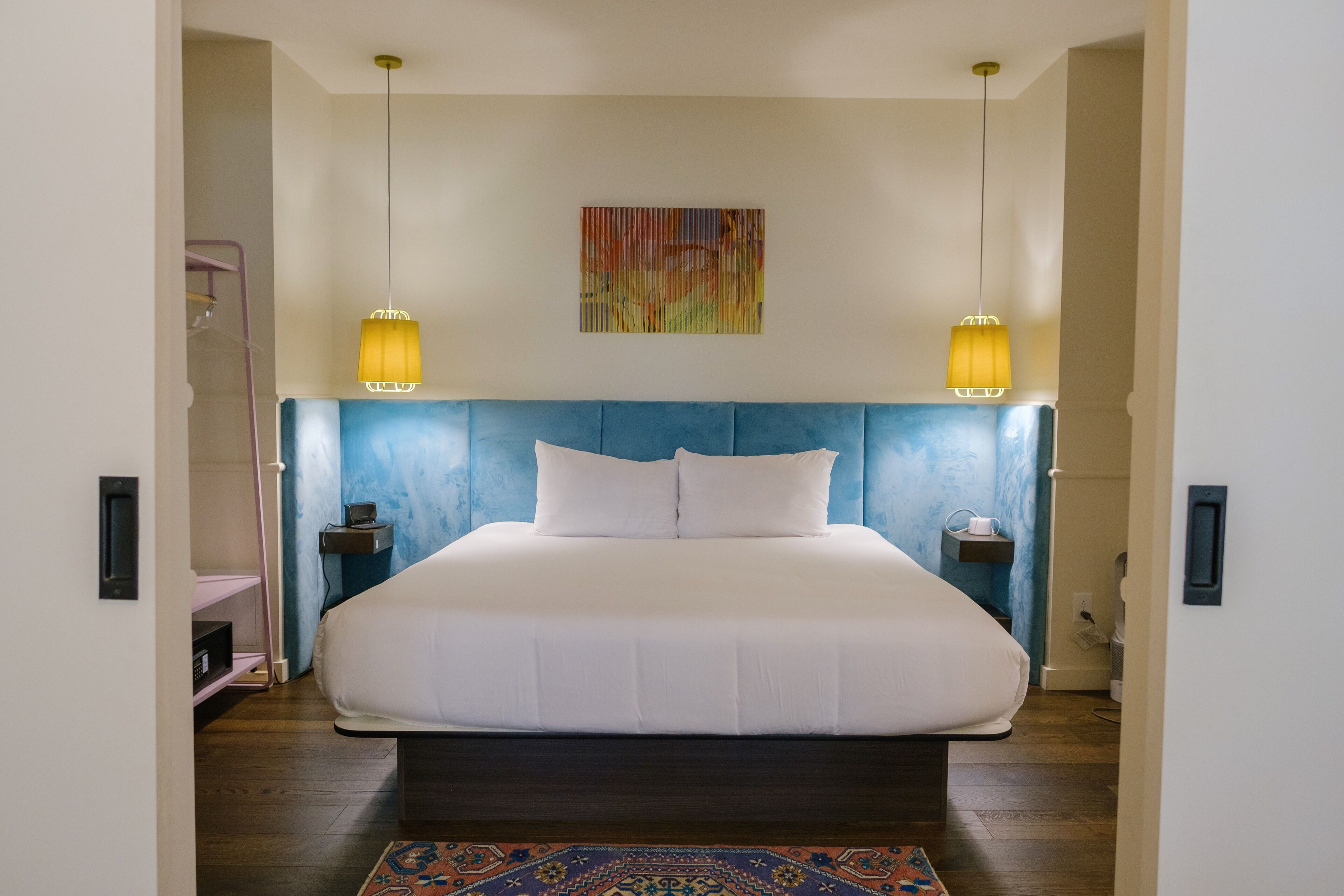 Room 2:P - Penthouse | Premium bedding, memory foam beds, desk, laptop workspace