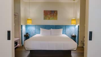 Room 2:P - Penthouse | Hochwertige Bettwaren, Betten mit Memory-Foam-Matratzen, Schreibtisch