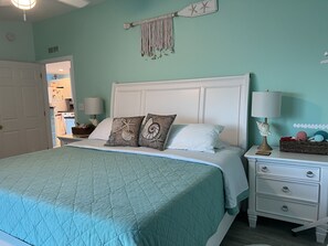 2 habitaciones, escritorio, tabla de planchar con plancha y wifi gratis 