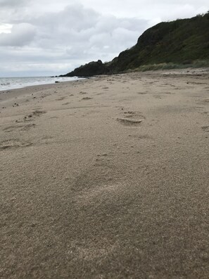 Perto da praia, areia branca
