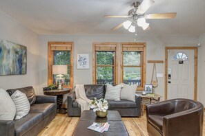 TV, fireplace, DVD player, stereo