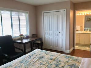 Deluxe Double Room, 1 Queen Bed, Garden View