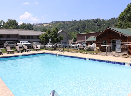 Seasonal outdoor pool