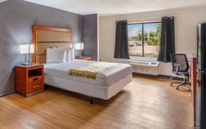 Room, 1 King Bed, Non Smoking, Kitchenette | Desk, free WiFi, bed sheets