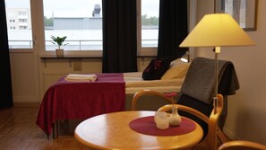 4 bedrooms, individually decorated, individually furnished, desk