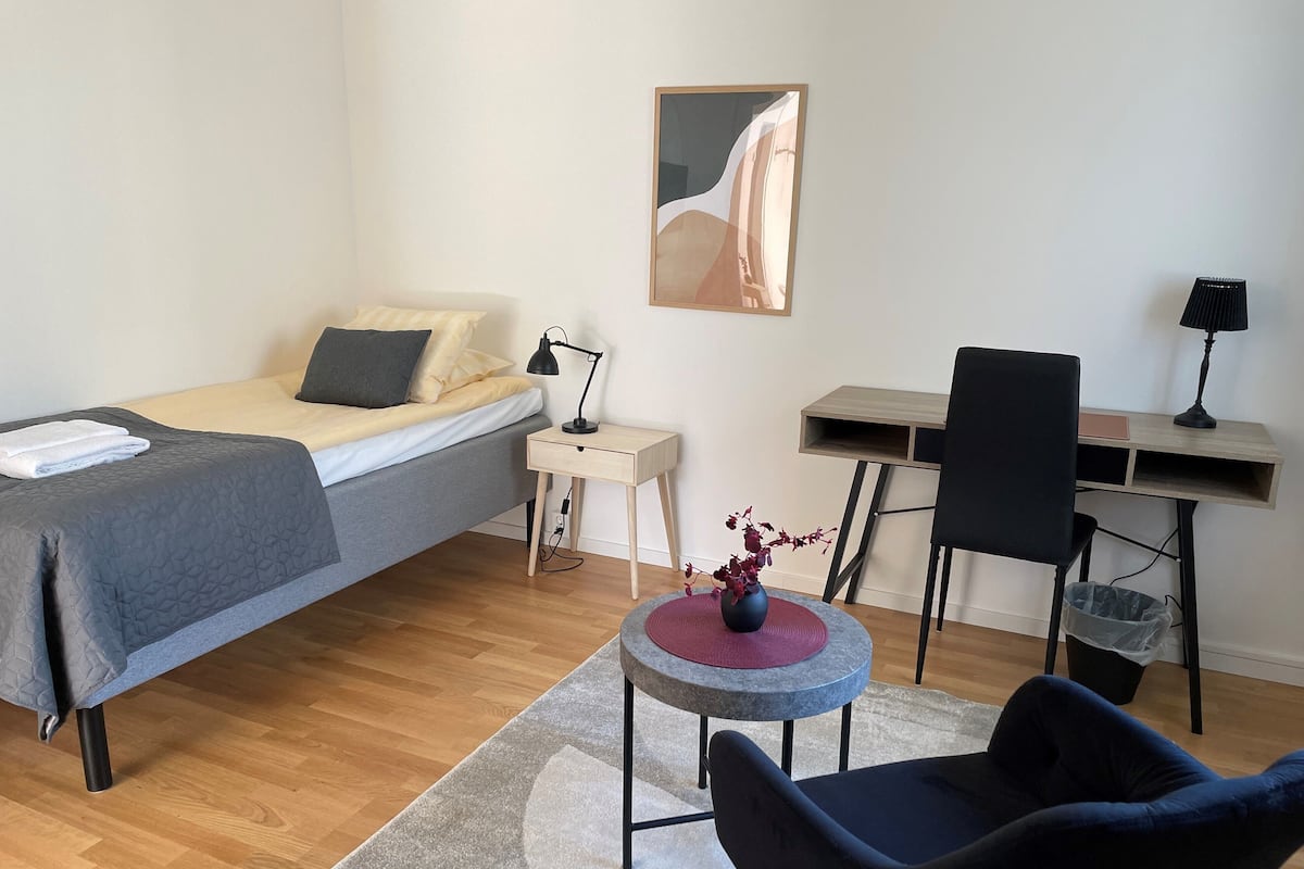 Appartement Deluxe | 4 chambres, décoration personnalisée, ameublement personnalisé, bureau