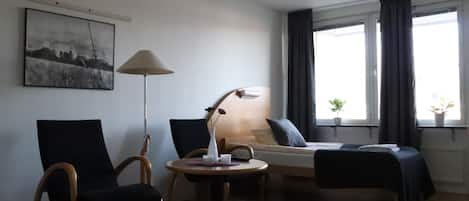 Appartement, 4 chambres, balcon (With Kitchen)