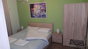 1 bedroom, soundproofing, WiFi, bed sheets - CENTRAL APARTMENT NEAR TO HELEXPO #1 (Thessaloniki)