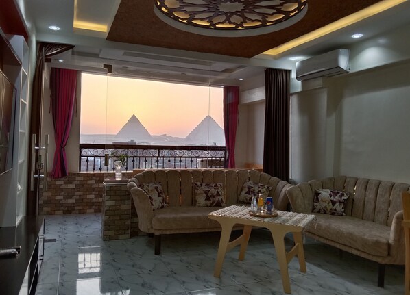 Panoramic Apartment, 2 Bedrooms | Living area