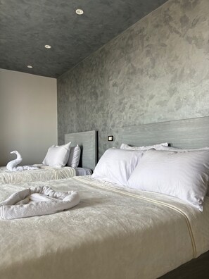 Double Room, Pyramids View