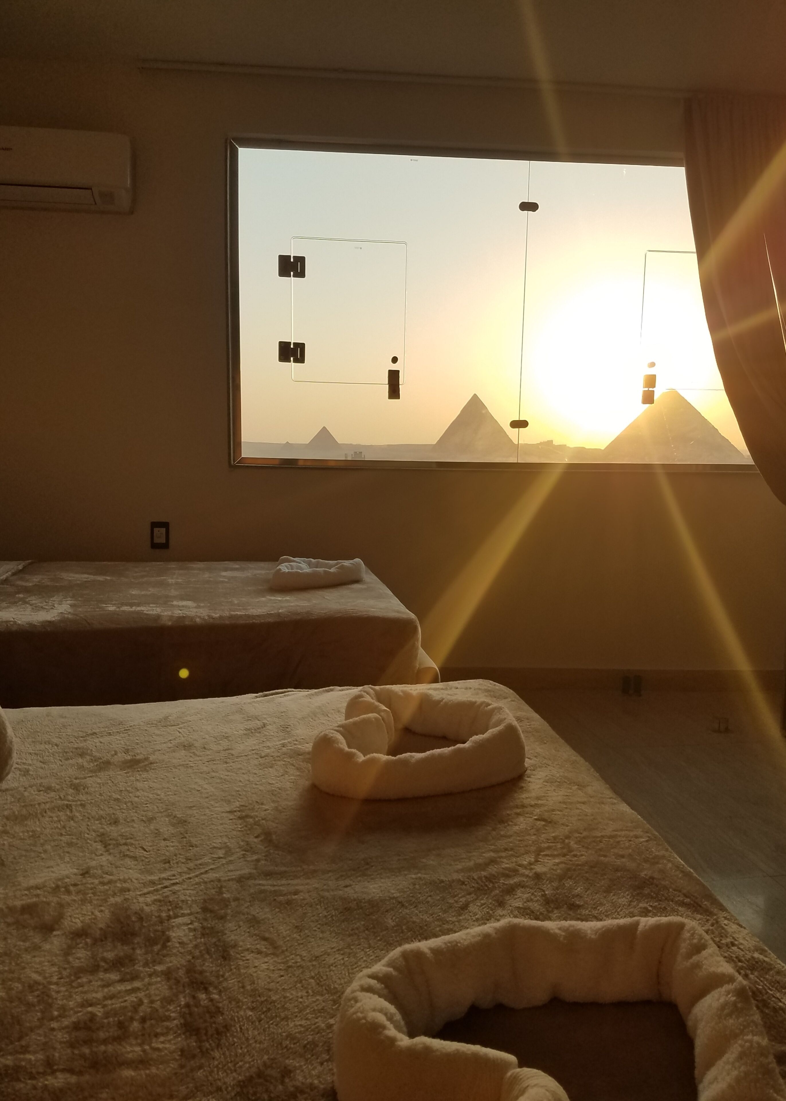 Double Room, Pyramids View