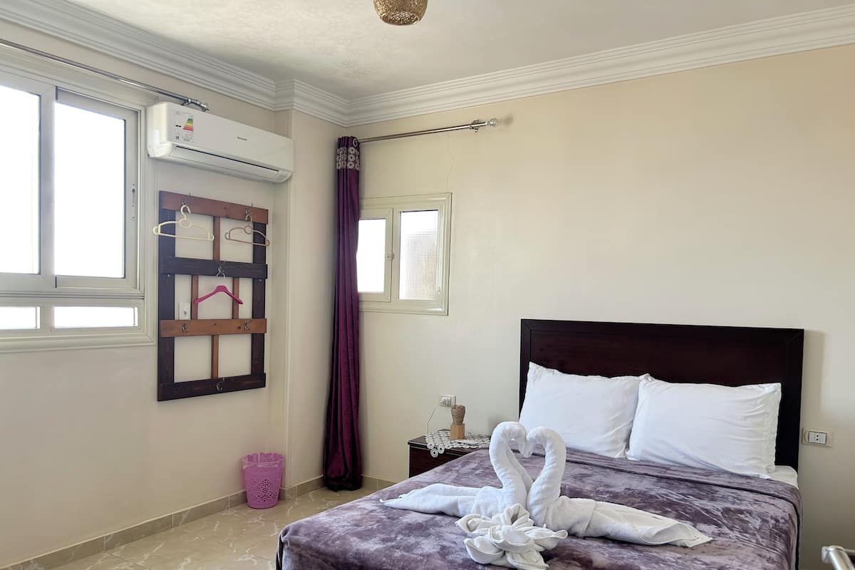 Double Room, City View | Premium bedding, individually decorated, blackout drapes