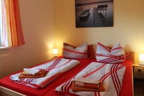 2 bedrooms, bed sheets