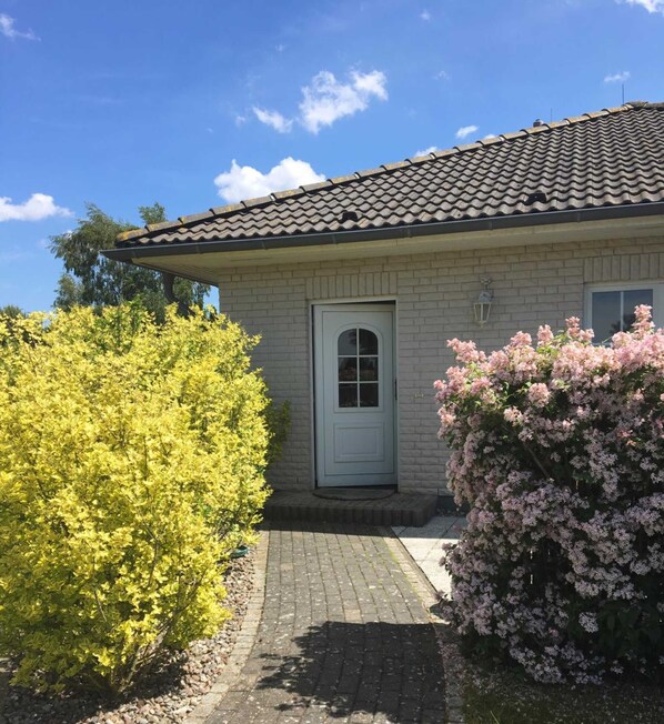 Imagen sin descripción, 1 de 16, botón