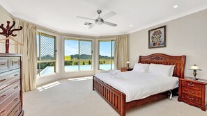 5 Schlafzimmer, Bügeleisen/Bügelbrett, Internetzugang